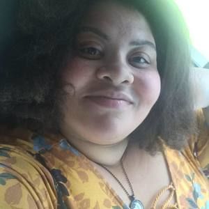 Meet your Posher, Desiree